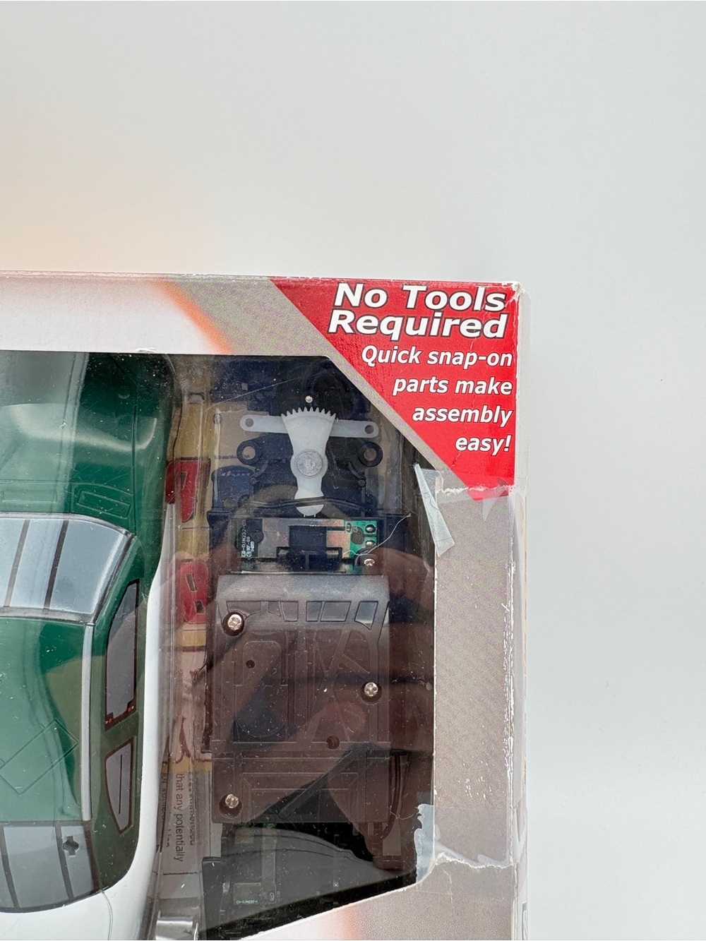 Front Runners R/C Garage Radio Control Car Kit You Build It NASCAR #88 Earnhardt - Picture 3 of 13